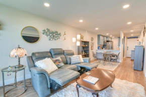 Galveston Beachfront Condo Balcony and Pool Access!